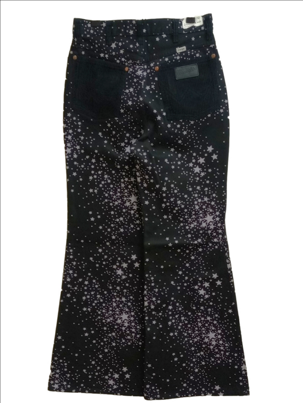 🆕⭐ WRANGLER "WANDERER" BLACK FLARE WIDE HIGH RISE JEANS WITH WHITE STARS⭐ - Picture 6 of 15